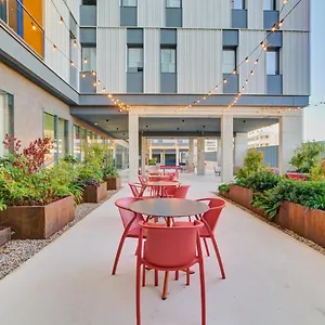 And Coliving Aparthotel